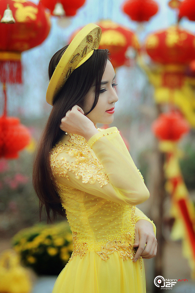 跨越母亲河又名房爱敏的背景故事